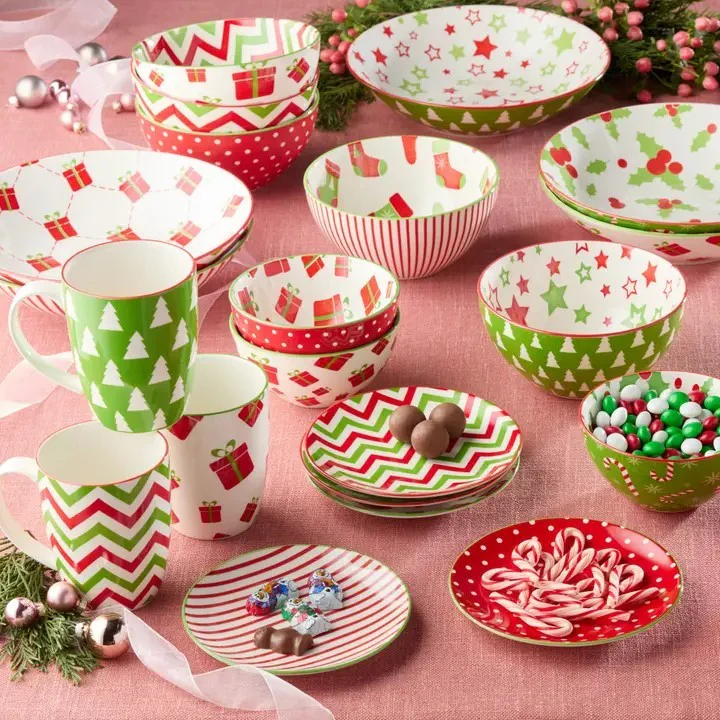Holiday Fun Christmas Canapé Plate – 6” (Assorted Styles)